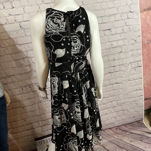 Black and white floral midi dress - Picture 4 of 5